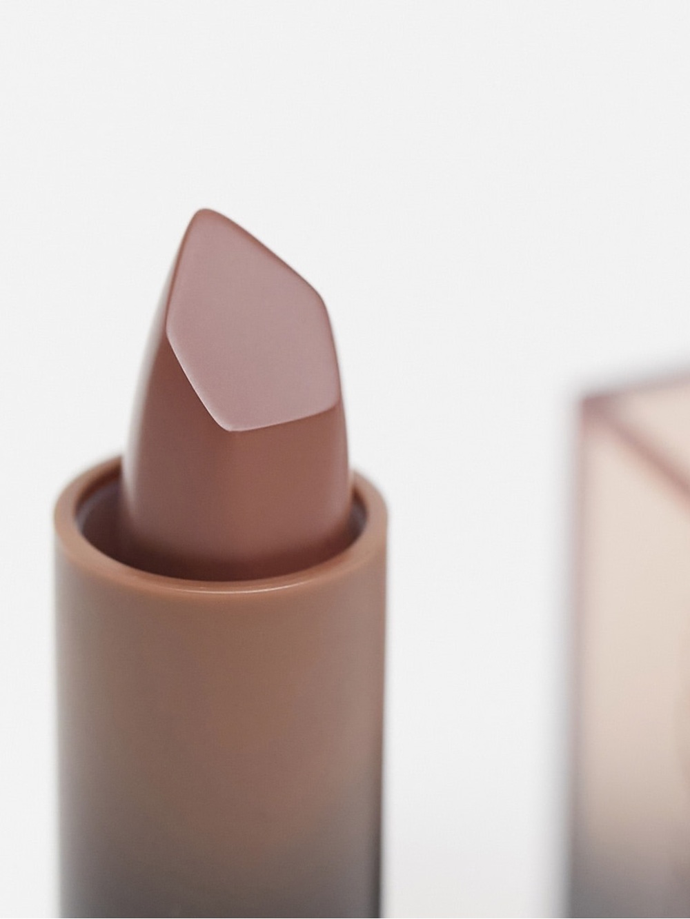 Huda Beauty Bossy Browns Cream Glow Lipstick- Goal Digger - Picture 2 of 5